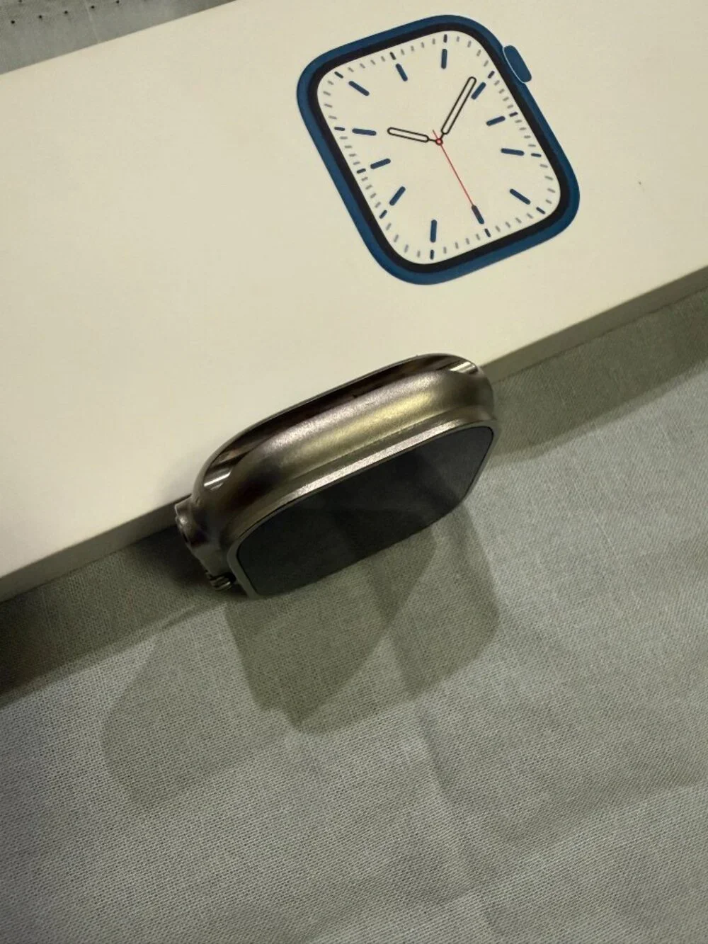 Apple Watch Ultra 2 49mm GPS+Cellular Titanium Box Extras